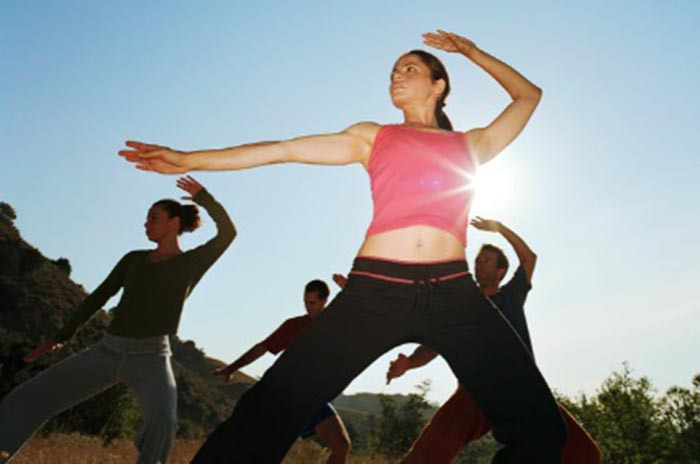 5 bài tập siêu đơn giản giúp cơ thể thăng bằng, khỏe mạnh 